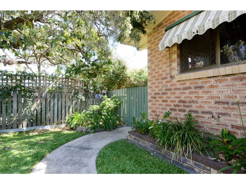 1/4 Doondoon Street, Currimundi QLD 4551