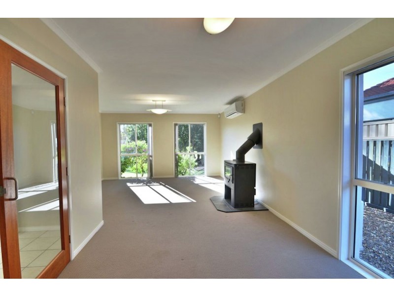 16 Midden Place, Pelican Waters QLD 4551
