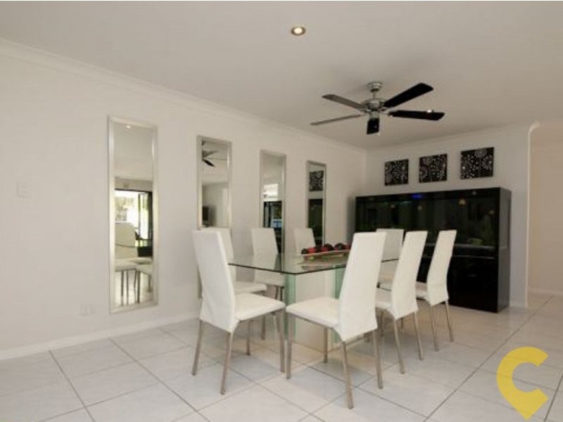 25 Somerset Lane, Little Mountain QLD 4551