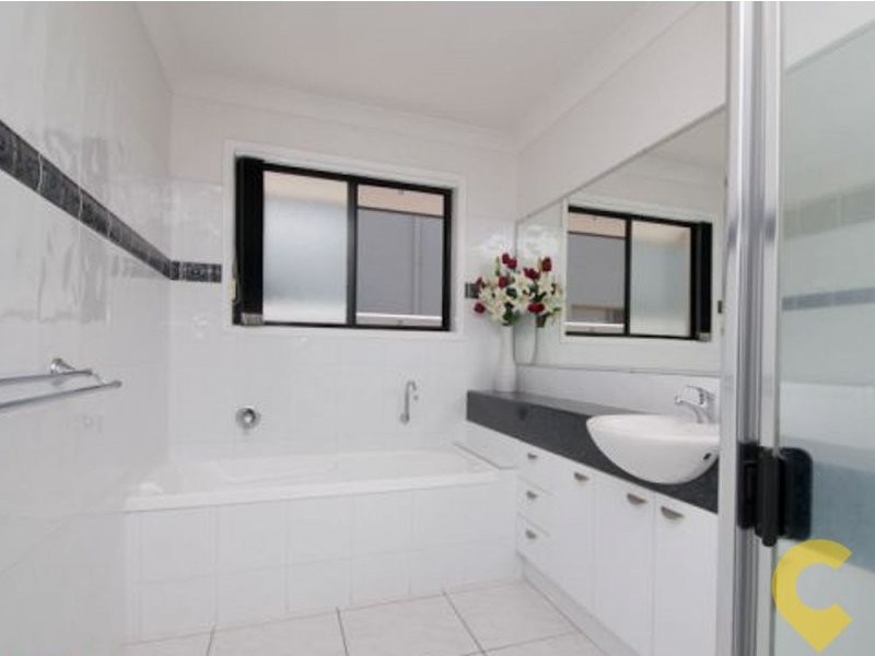 25 Somerset Lane, Little Mountain QLD 4551