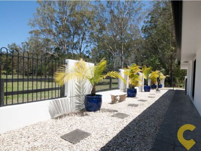 25 Somerset Lane, Little Mountain QLD 4551