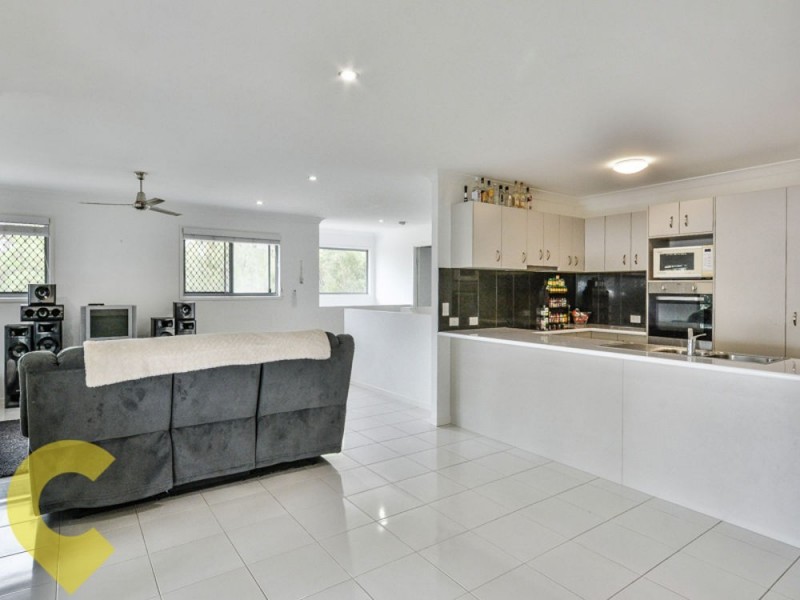 31 Dunk Place, Little Mountain QLD 4551