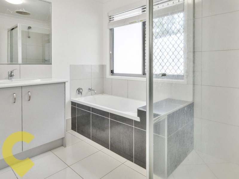 31 Dunk Place, Little Mountain QLD 4551