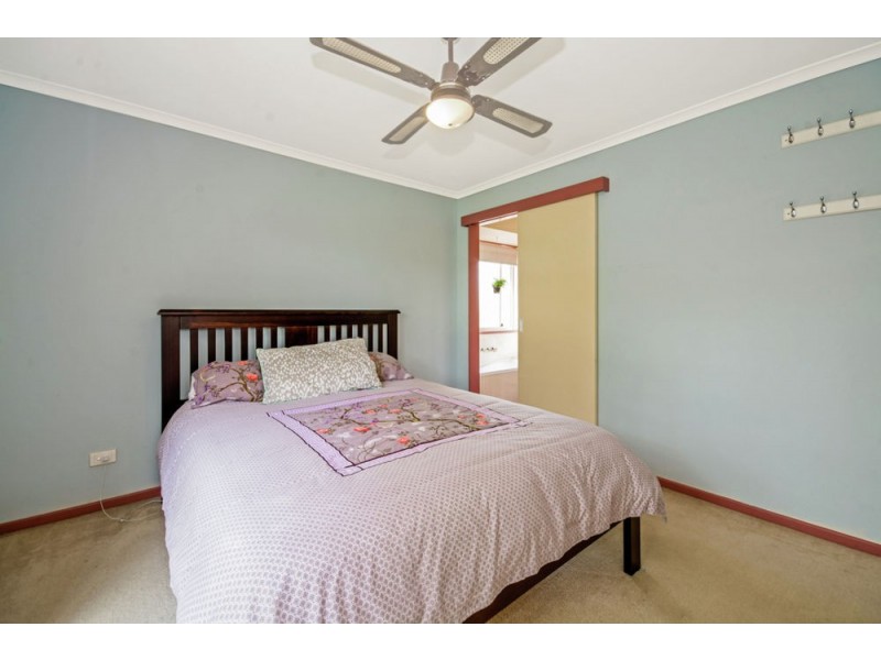 2 Donegal Court, Little Mountain QLD 4551