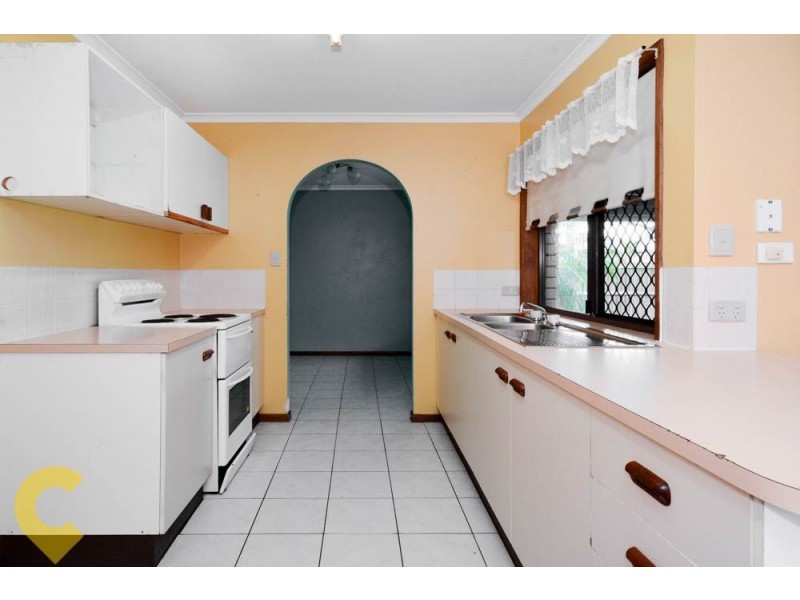 4 Ilaroo Crescent, Warana QLD 4575