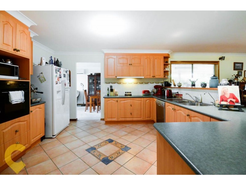 48 Hillside Road, Glass House Mountains QLD 4518