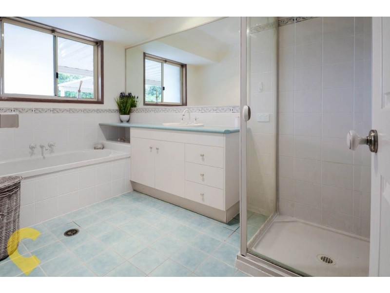48 Hillside Road, Glass House Mountains QLD 4518