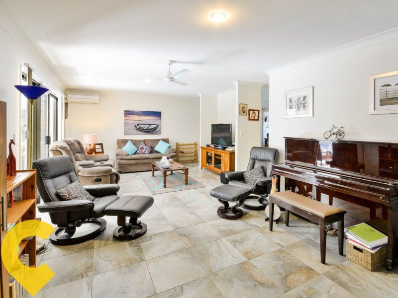 7 Widgee Place, Caloundra West QLD 4551