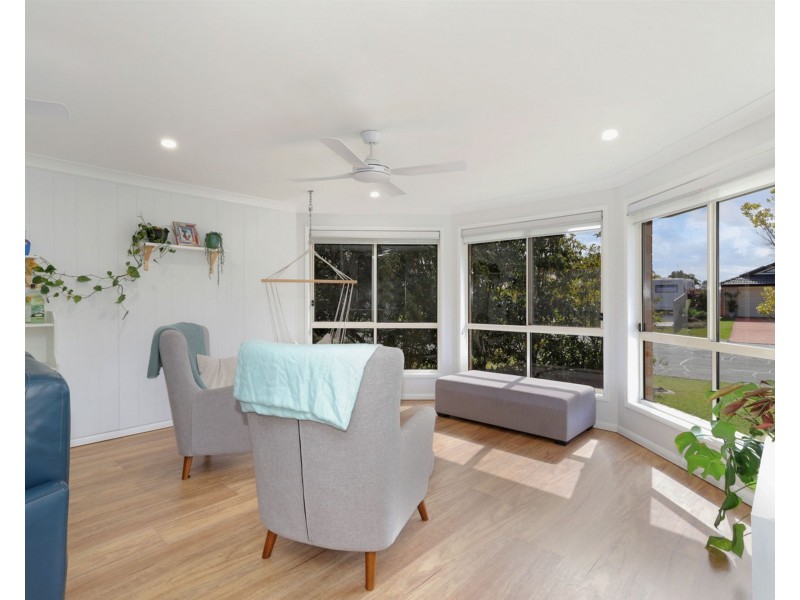 2 Lockyer Place, Pelican Waters QLD 4551