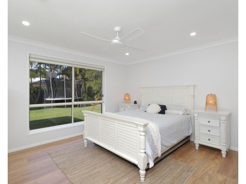 2 Lockyer Place, Pelican Waters QLD 4551