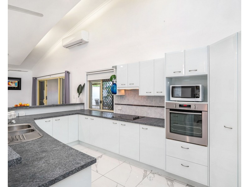 25 Edwardson Drive, Pelican Waters QLD 4551