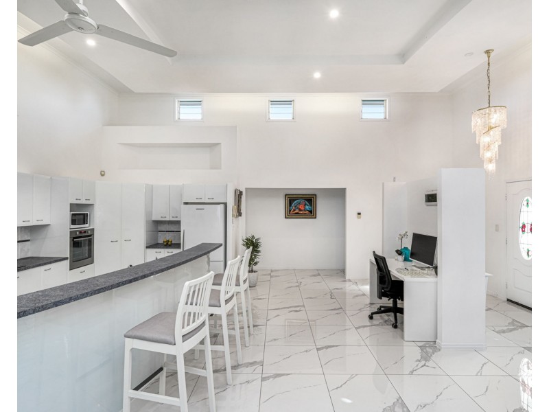 25 Edwardson Drive, Pelican Waters QLD 4551