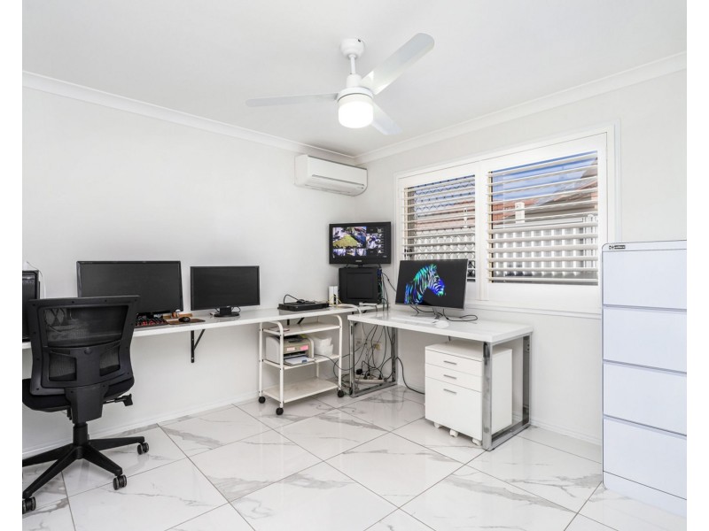 25 Edwardson Drive, Pelican Waters QLD 4551