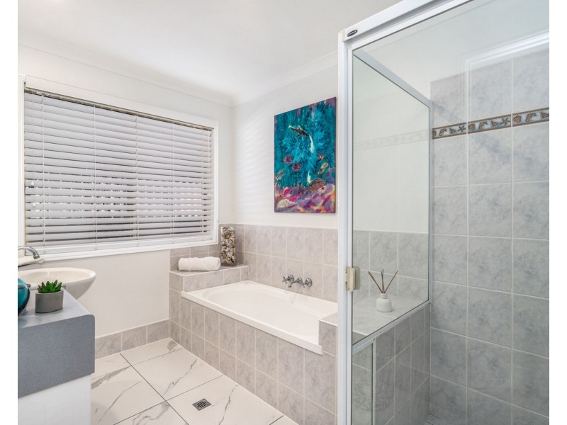 25 Edwardson Drive, Pelican Waters QLD 4551