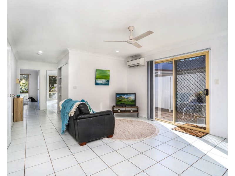 25 Edwardson Drive, Pelican Waters QLD 4551
