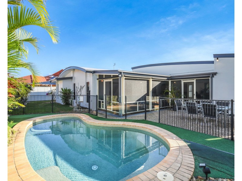25 Edwardson Drive, Pelican Waters QLD 4551