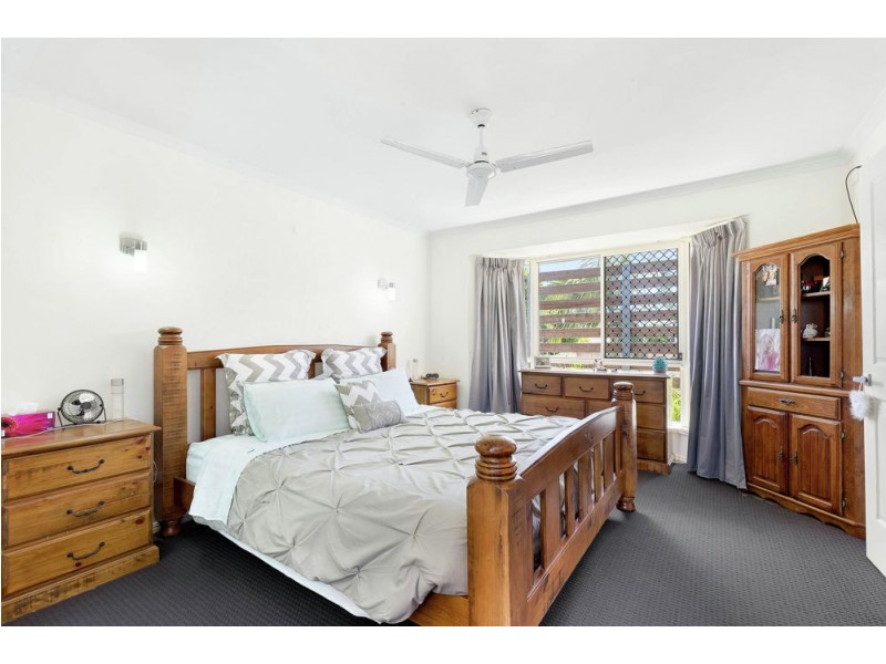 18 Kalowendha Avenue, Pelican Waters QLD 4551