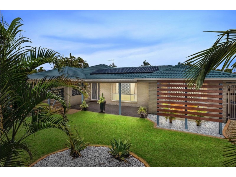 18 Kalowendha Avenue, Pelican Waters QLD 4551