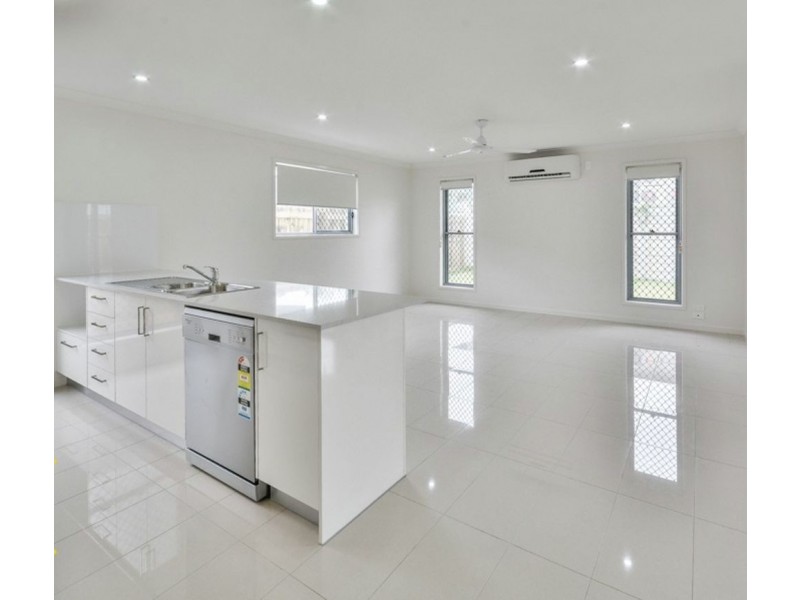 67 Wilderness Circuit, Little Mountain QLD 4551