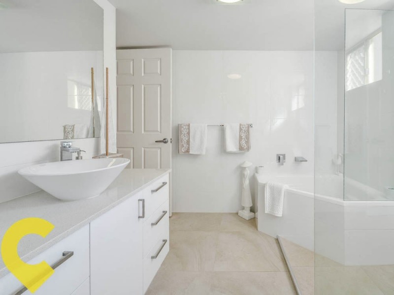 2/18 Warne Terrace, Kings Beach QLD 4551