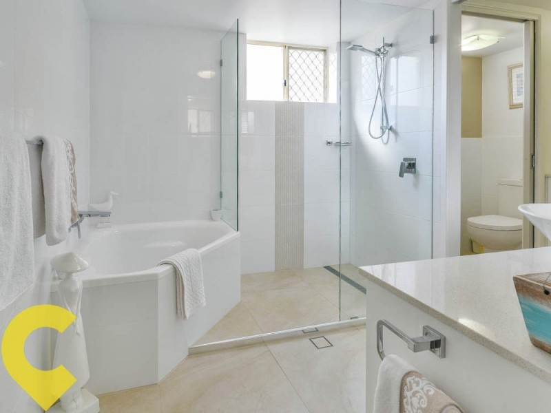 2/18 Warne Terrace, Kings Beach QLD 4551