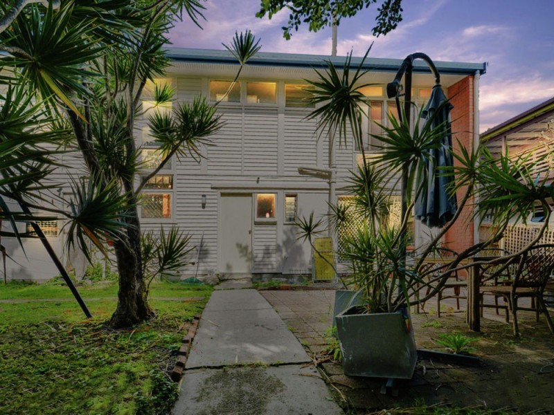 31 Saltair Street, Kings Beach QLD 4551