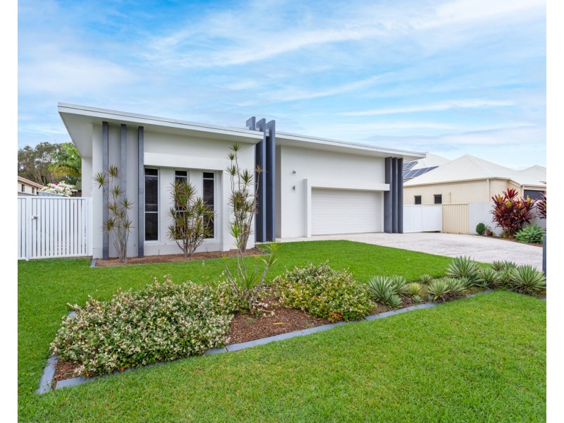 55 Mahogany Drive, Pelican Waters QLD 4551