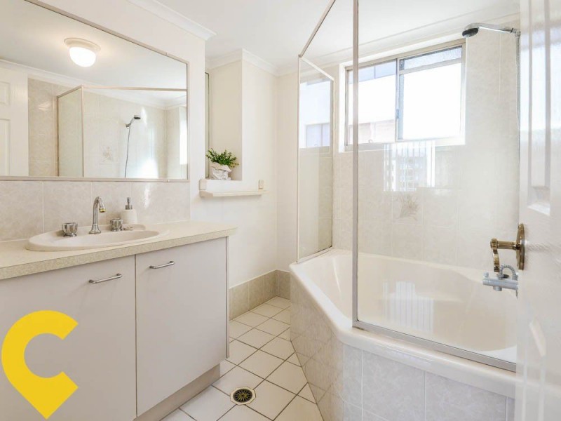 4/26 Moreton Parade, Kings Beach QLD 4551