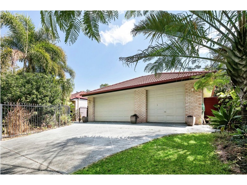 6 Earls Court, Little Mountain QLD 4551