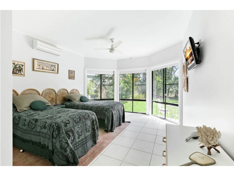 6 Earls Court, Little Mountain QLD 4551