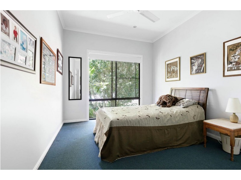 6 Earls Court, Little Mountain QLD 4551