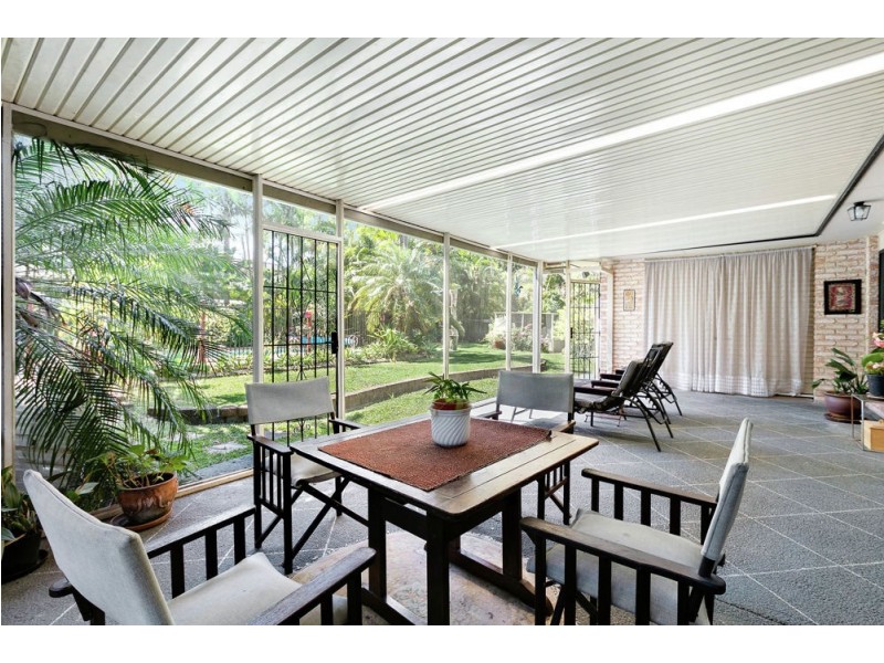 6 Earls Court, Little Mountain QLD 4551