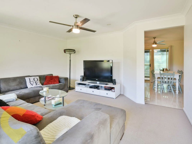 4 Donegal Court, Little Mountain QLD 4551