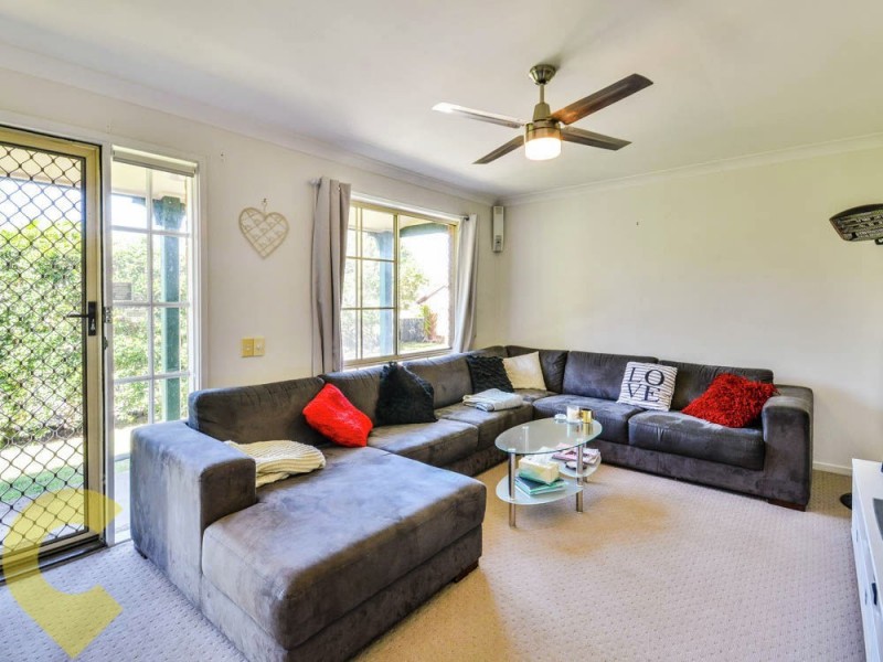 4 Donegal Court, Little Mountain QLD 4551