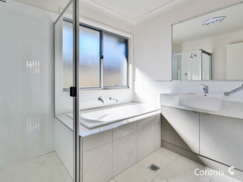 106 Creekwood Avenue, Meridan Plains QLD 4551