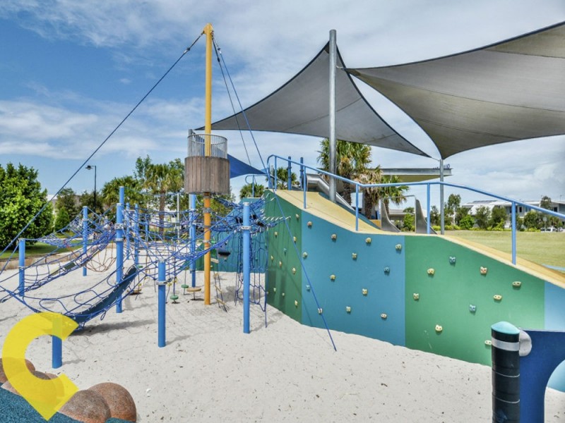 7 Kinross Court, Caloundra West QLD 4551