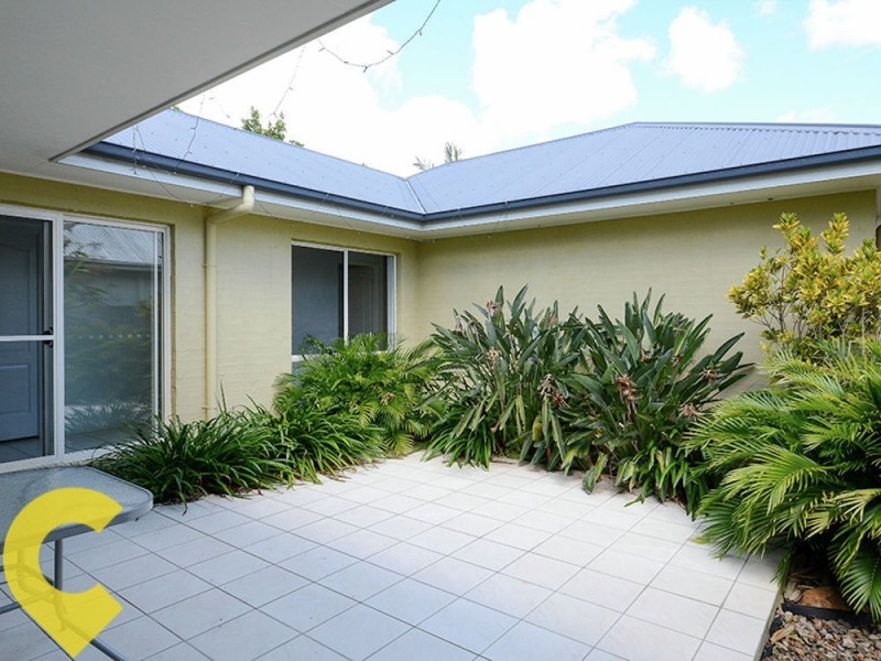 5 Irving Place, Sippy Downs QLD 4556