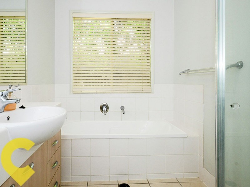 5 Irving Place, Sippy Downs QLD 4556