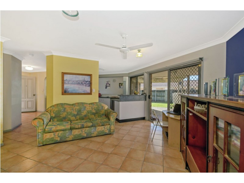 5 Bellevue Drive, Little Mountain QLD 4551