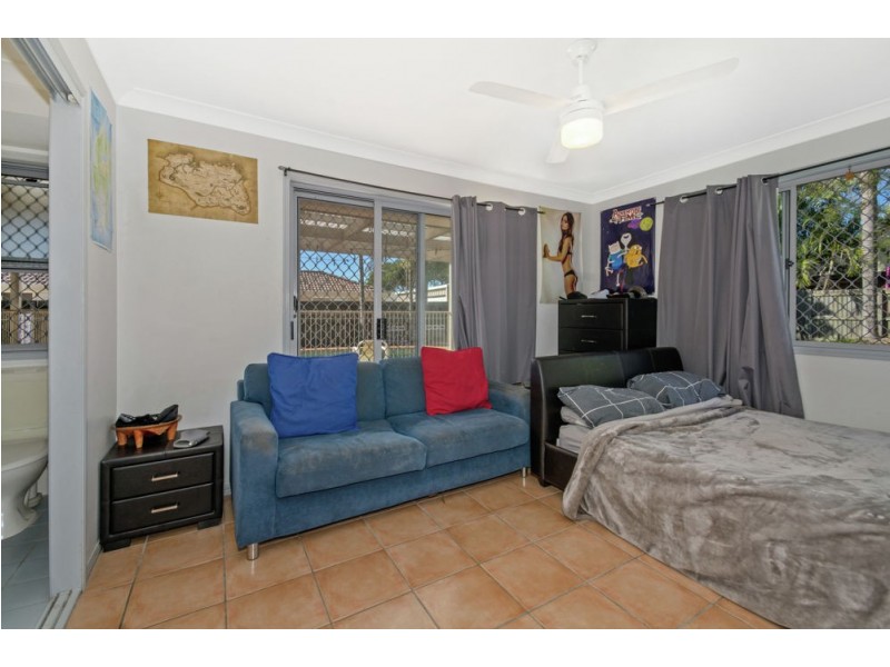 5 Bellevue Drive, Little Mountain QLD 4551