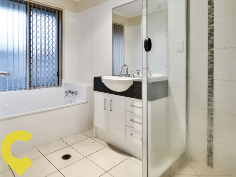 33 Riveroak Way, Sippy Downs QLD 4556