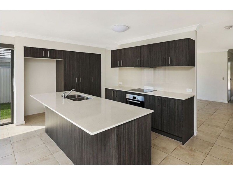 10 Burdekin Place, Pelican Waters QLD 4551