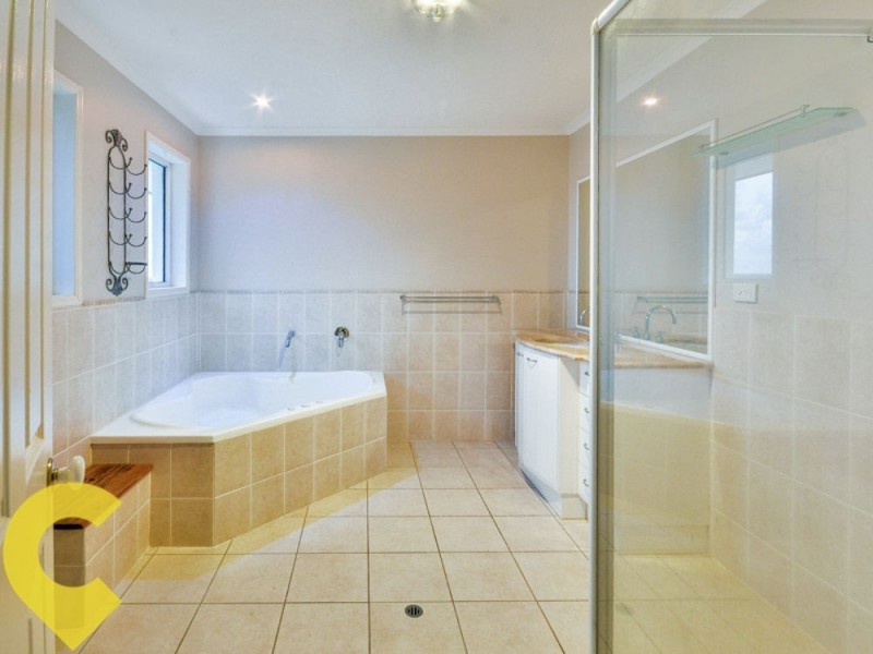 3 Ridgewood Road, Little Mountain QLD 4551