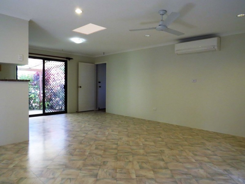 27 Hodgens Street, Caloundra QLD 4551