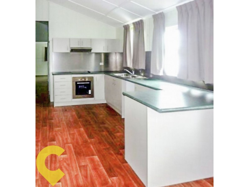 73 William Street, Howard QLD 4659