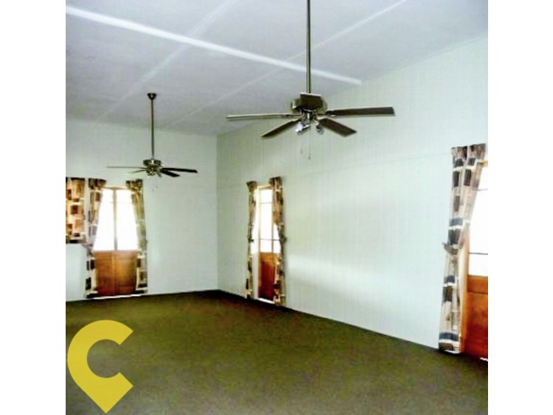 73 William Street, Howard QLD 4659