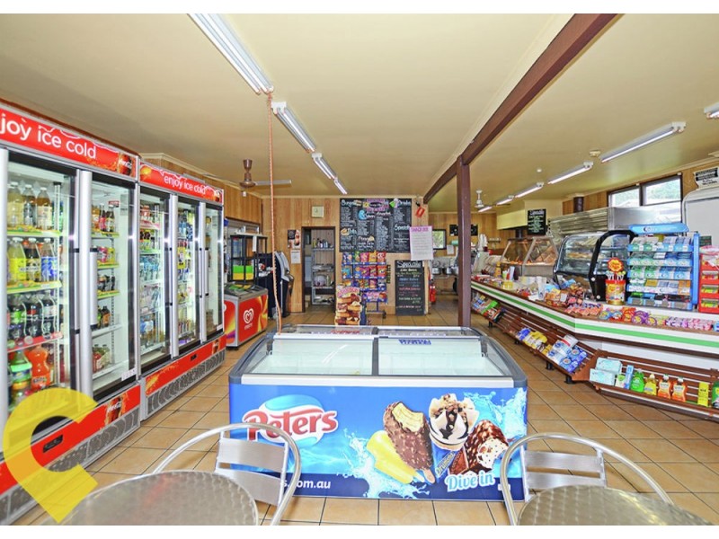 73 William Street, Howard QLD 4659