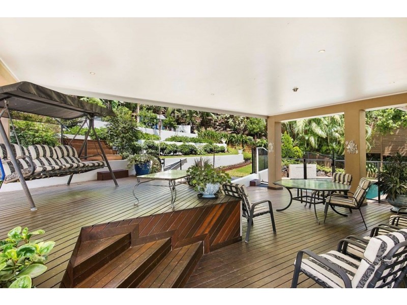 9 Hillside Court, Little Mountain QLD 4551