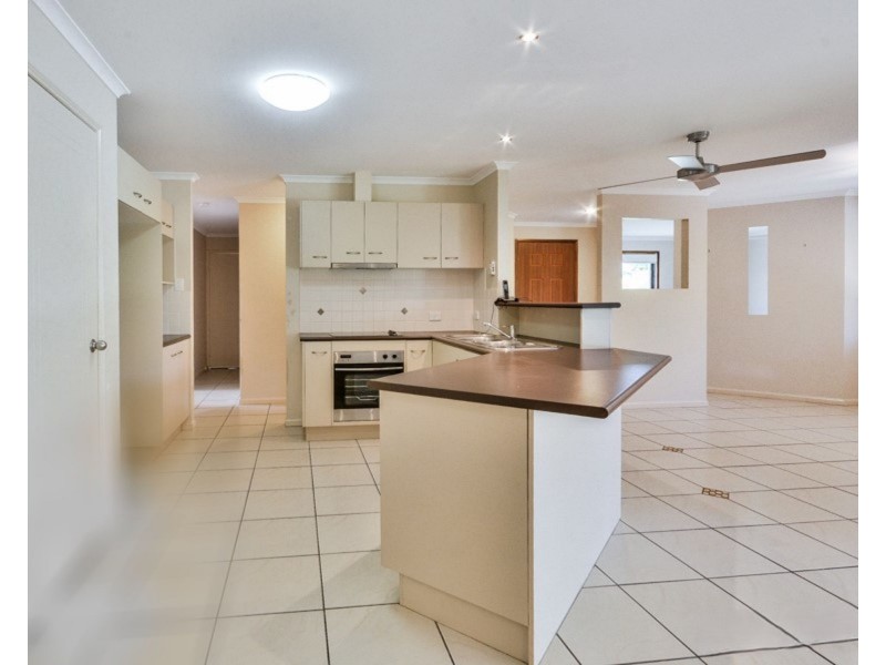 8 Pembroke Crescent, Sippy Downs QLD 4556