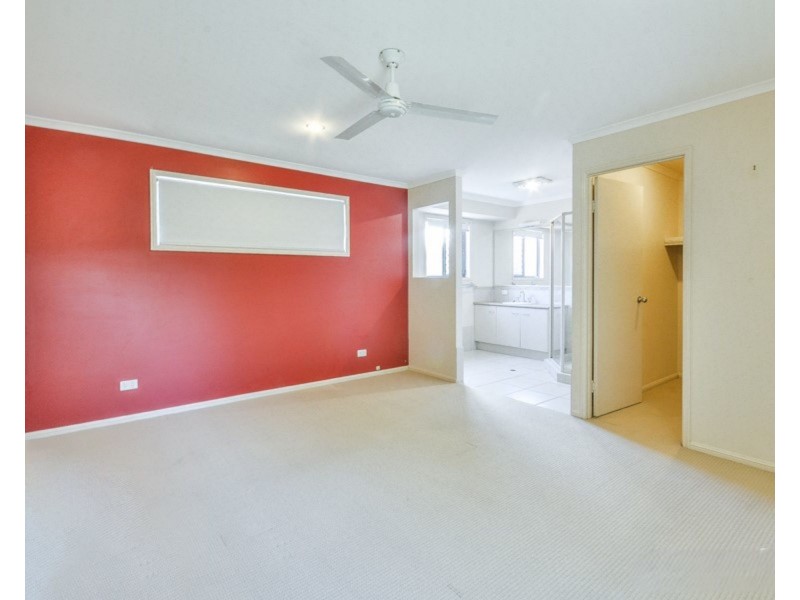 8 Pembroke Crescent, Sippy Downs QLD 4556